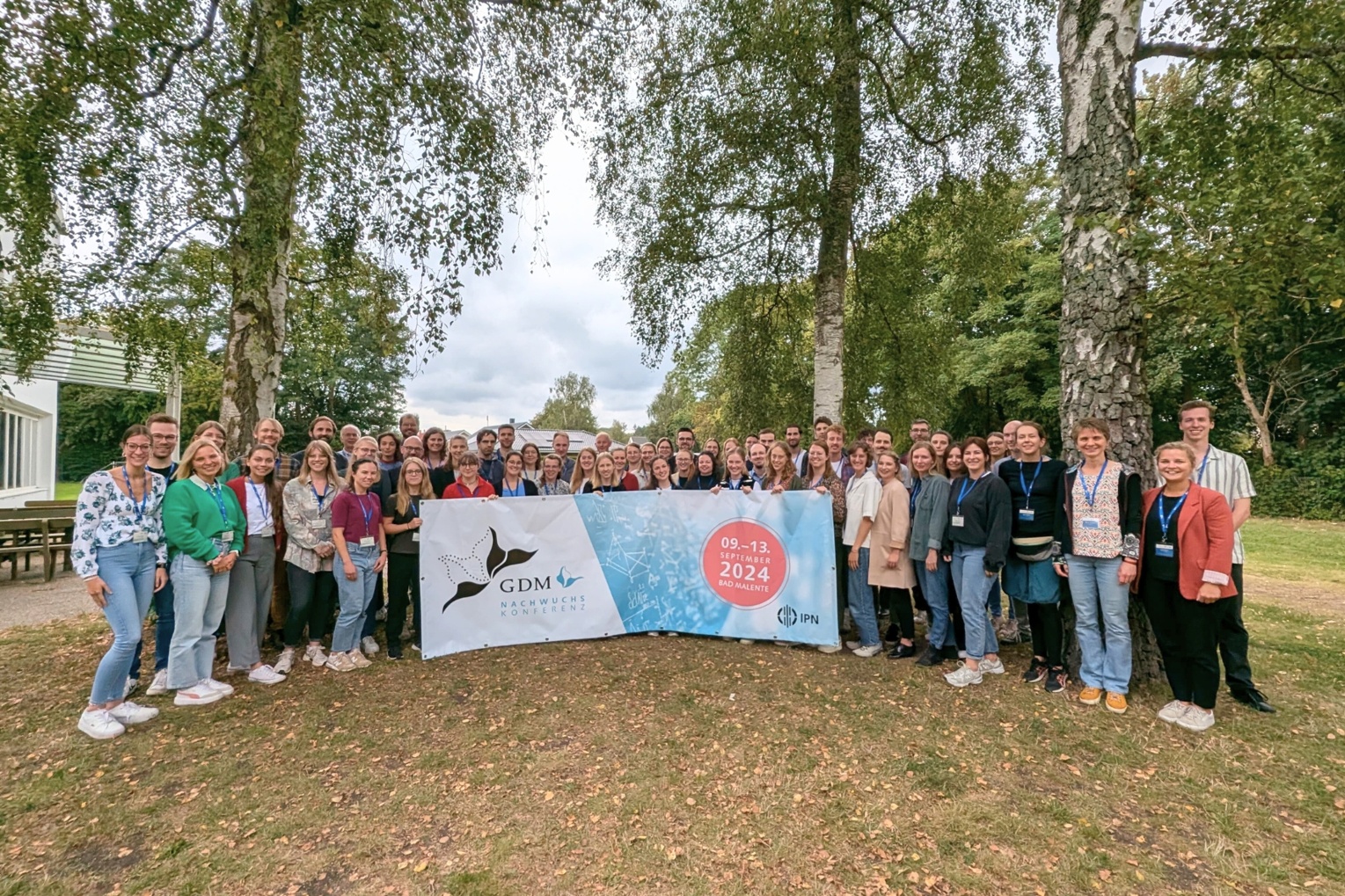 Gruppenfoto auf der Nachwuchskonferenz 2024