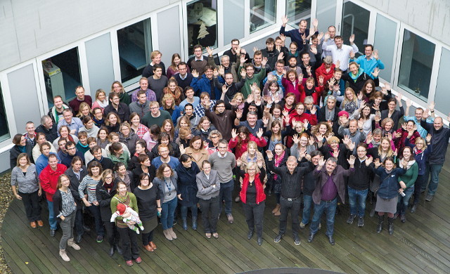 Gruppenfoto der Mitarbeiterinnen und Mitarbeiter des IPN